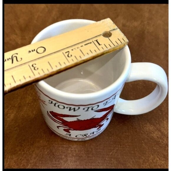 How To Eat A Crab Ceramic Mug 3.75" Diameter White With Red Crab Graphics - Picture 6 of 6